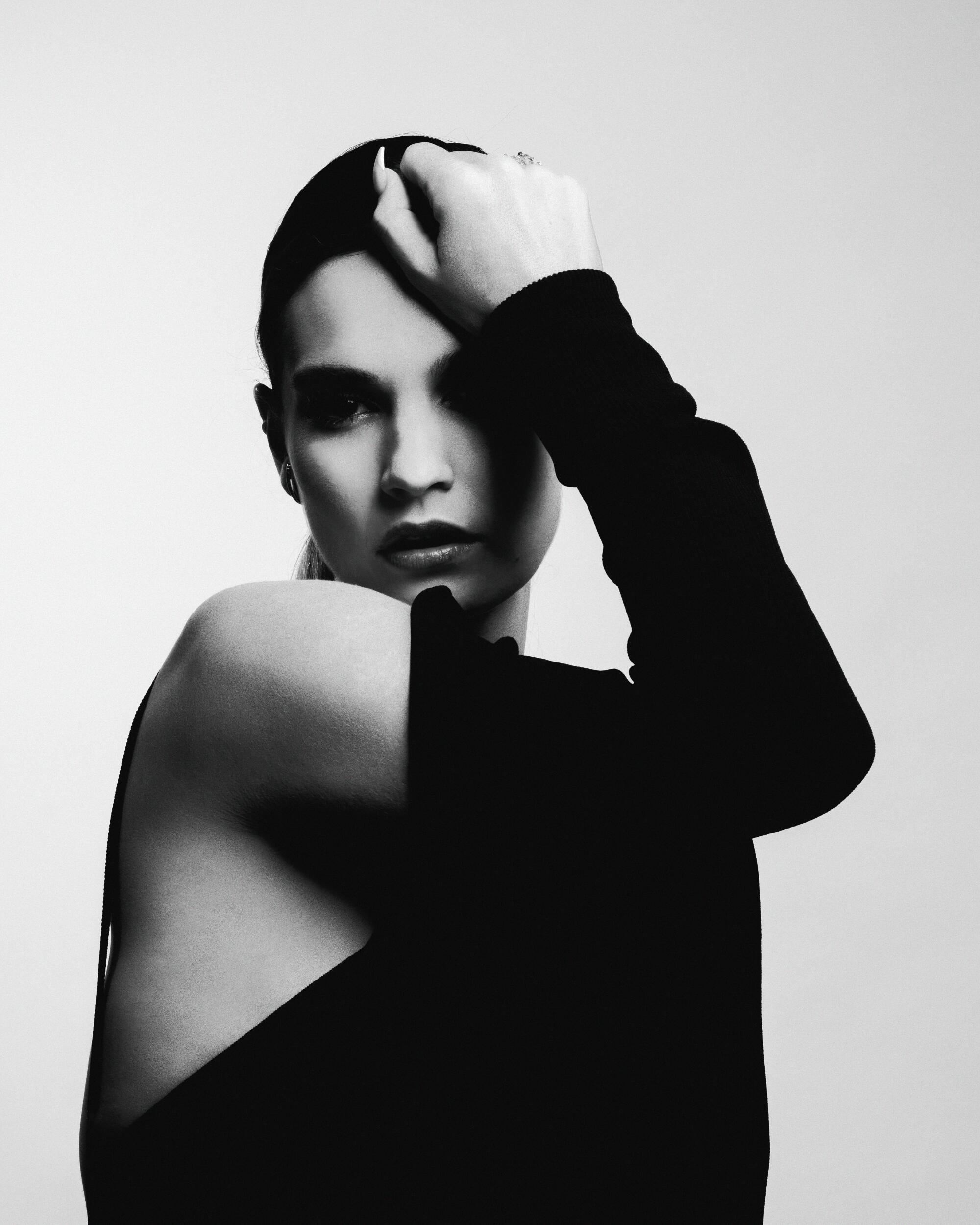 独家纪录片海报